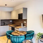 G&t Square Aparthotel