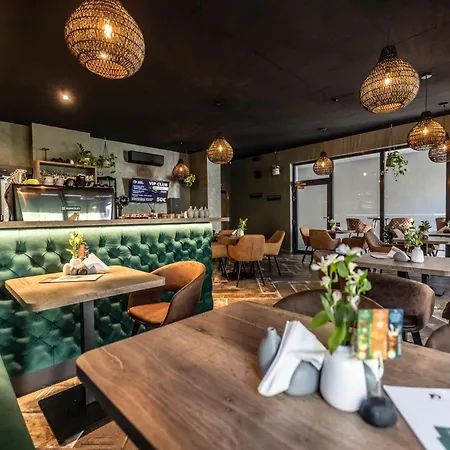 G&t Square Apartmanhotel Lipótszentmiklós