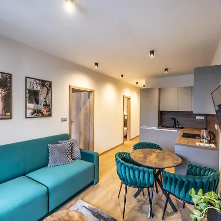 Apartmanhotel G&t Square 4*