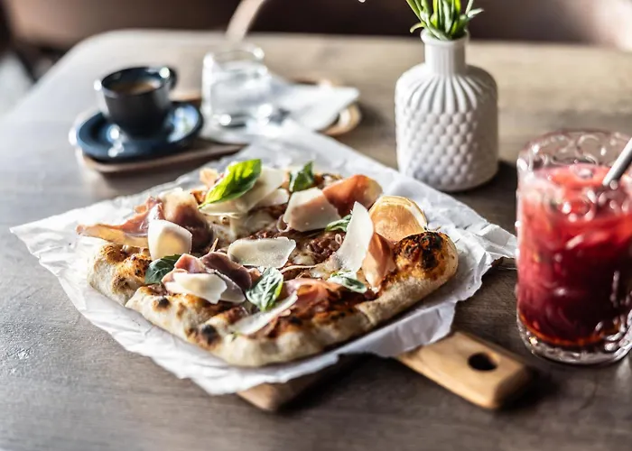 Apartmanhotel G&t Square 4*