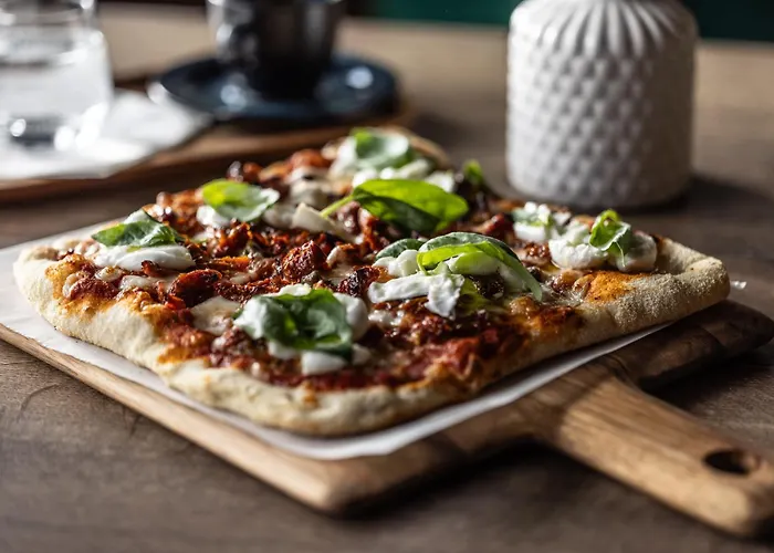 G&t Square Lipótszentmiklós